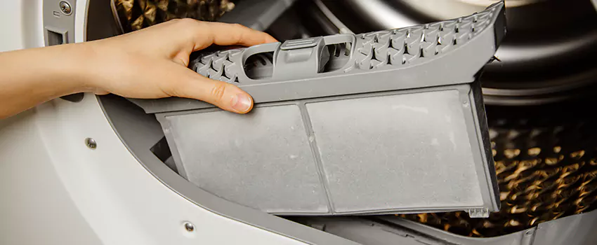 Signs Of A Clogged Dryer Lint Trap in Carmichael, California